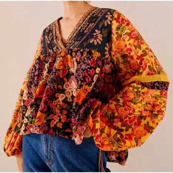 FARM Rio NWT Vibrant Flowers Garden Lace Trim V-Neck Bold Long Sleeve Blouse XS - Picture 1 of 10